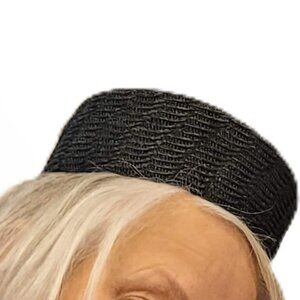 Vintage 1960s Neiman Marcus Pillbox hat in original box